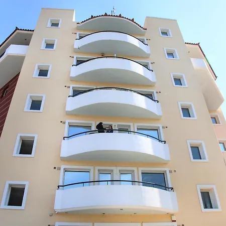 Hotel apartamentowy Gk Airport - Free Shuttle By Gk 3*